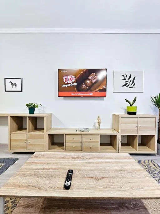 Yellow Kitchen Apartment, City Central Location Szaloniki